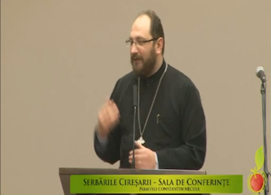 Preotul ortodox Constantin Necula la Serbările Cireşarii