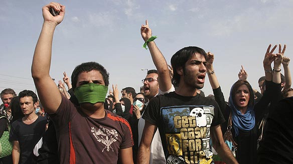 Bisericile din Iran sunt bombardate - Comentarii: 1